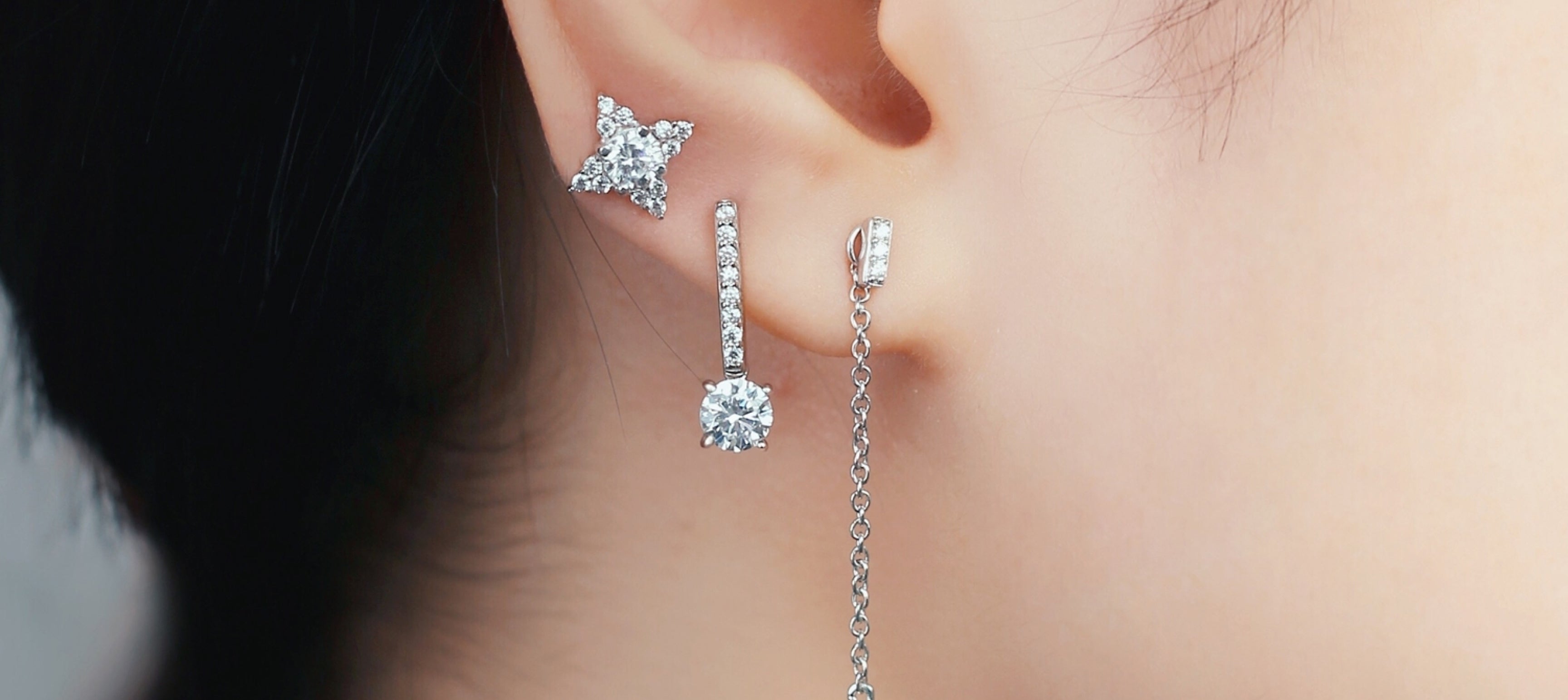 Elevate Your Look: Style Guide to Wearing Hoop Earrings