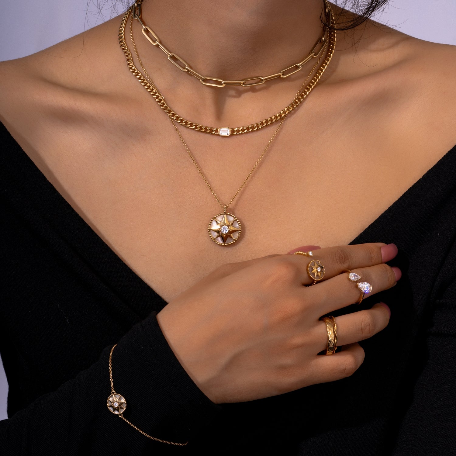 Amorium Jewelry V Shape Dainty Lyra Pearl Necklace Pendant