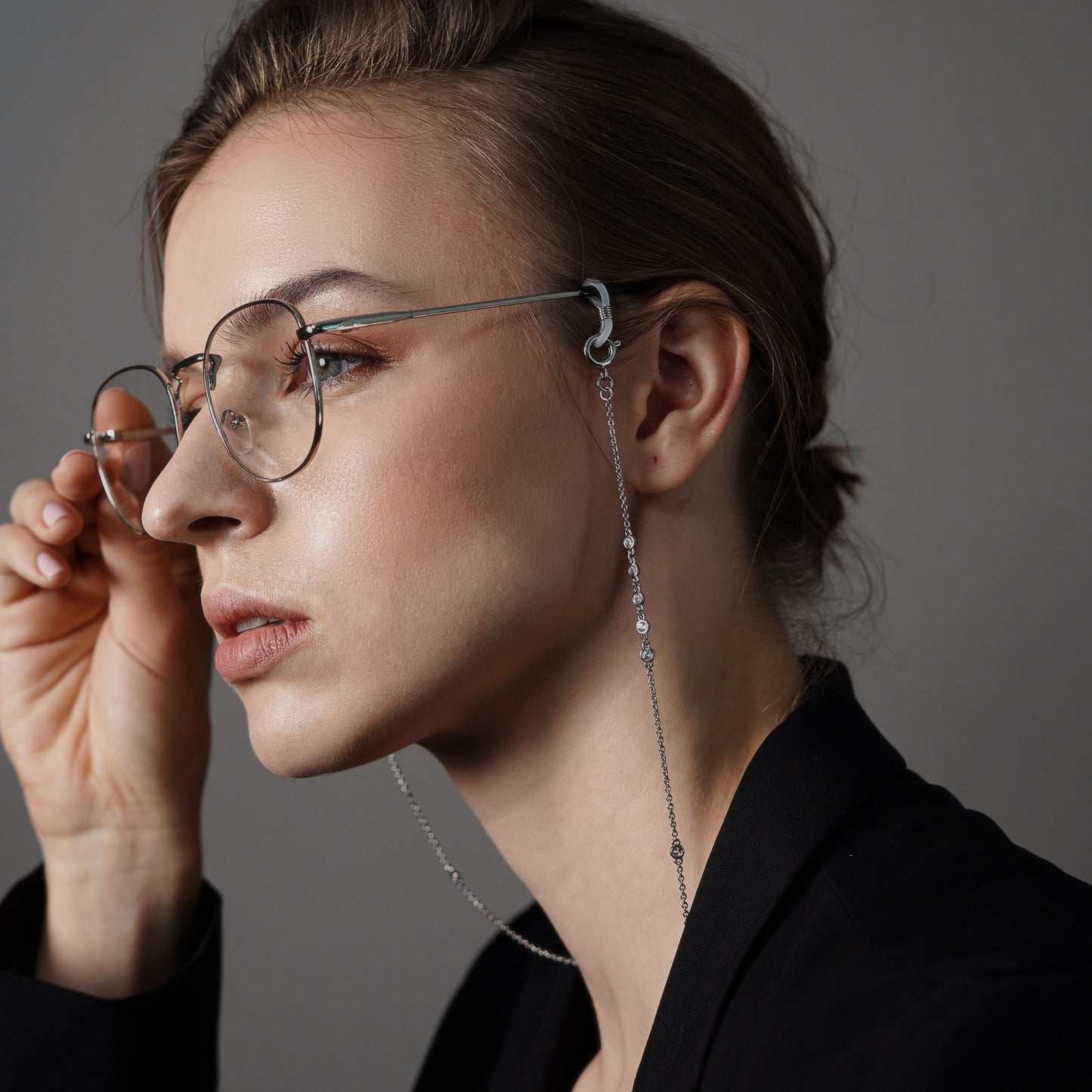 Station Mask and Glasses Chain